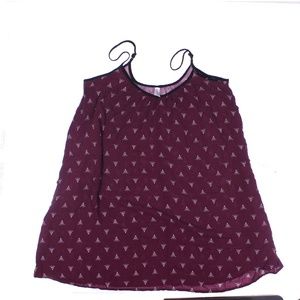 Xhilaration Top Womens Sz S Geometric